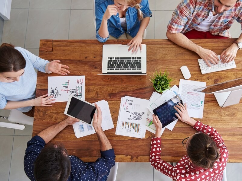 Checklist para Escolher o Coworking Ideal: O Que Observar Antes de Assinar um Plano