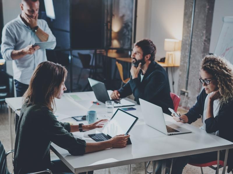 Dicas para Manter o Equilíbrio entre Vida Pessoal e Trabalho no Coworking